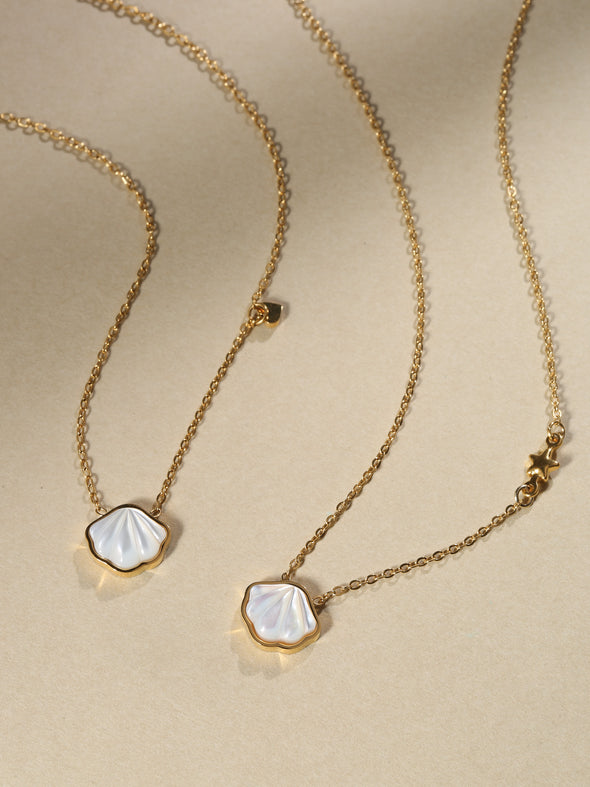 Shell Shape Necklace, Mother of Pearl Necklace, Mother of Pearl, Necklace.
