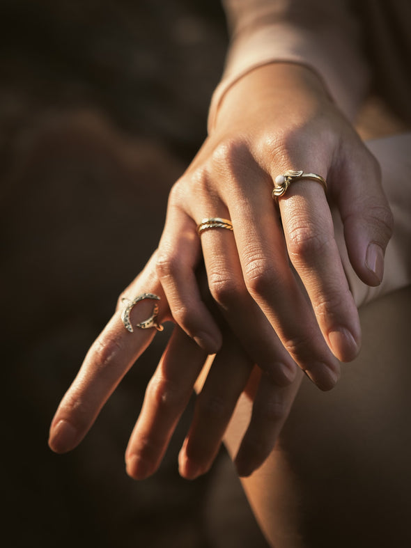 Ripple Mother of Pearl Ring, Mother of Pearl Ring, Handmade Ring, Brass Ring, Ring.