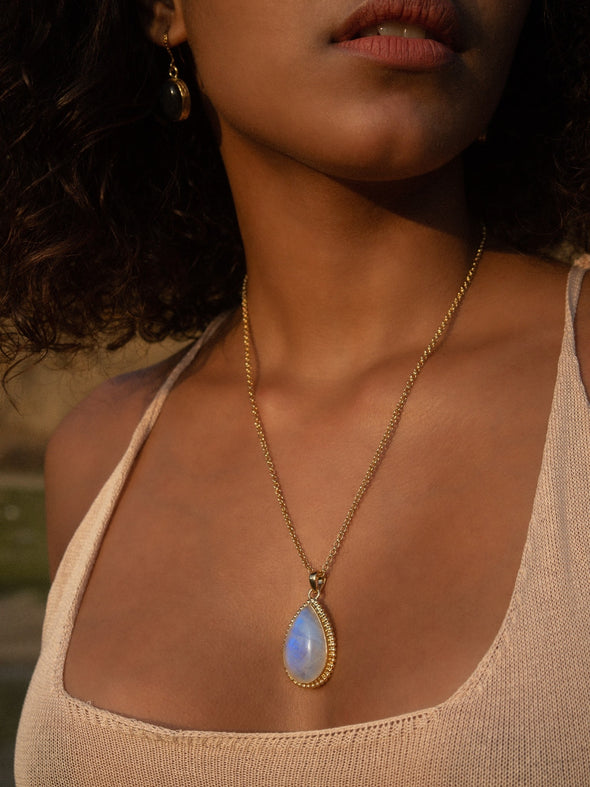 Life Fountain Gemstone Necklace