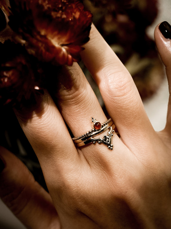 Mix and Match Brass Ring (The Crown Black Onyx-Red Onyx, Kamada, Vasana)